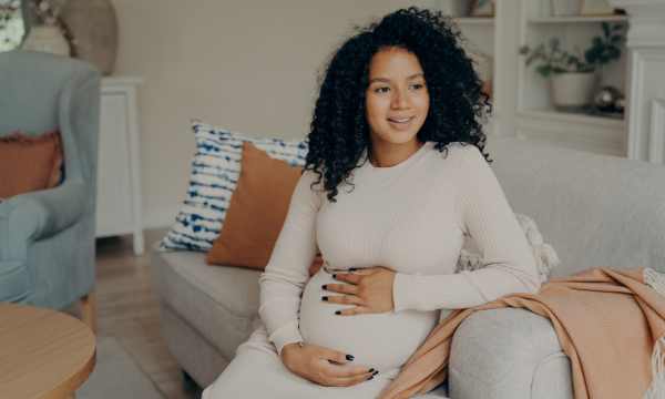 First Signs of Pregnancy: A Guide for Moms