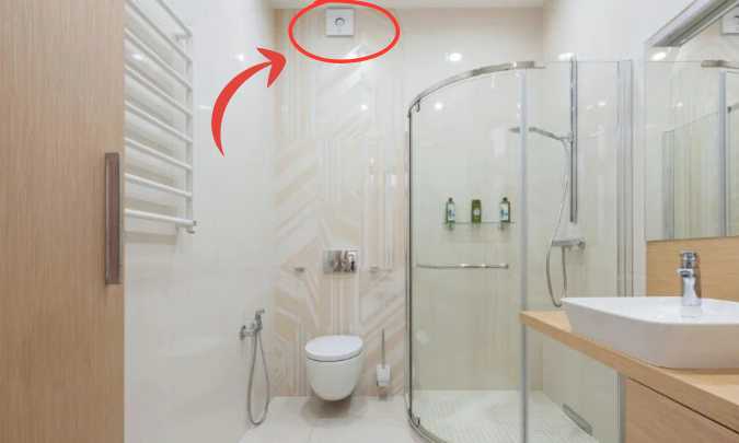Smell-in-the-Bathroom-Foolproof-Tips-to-Eliminate-Odors-2.jpg
